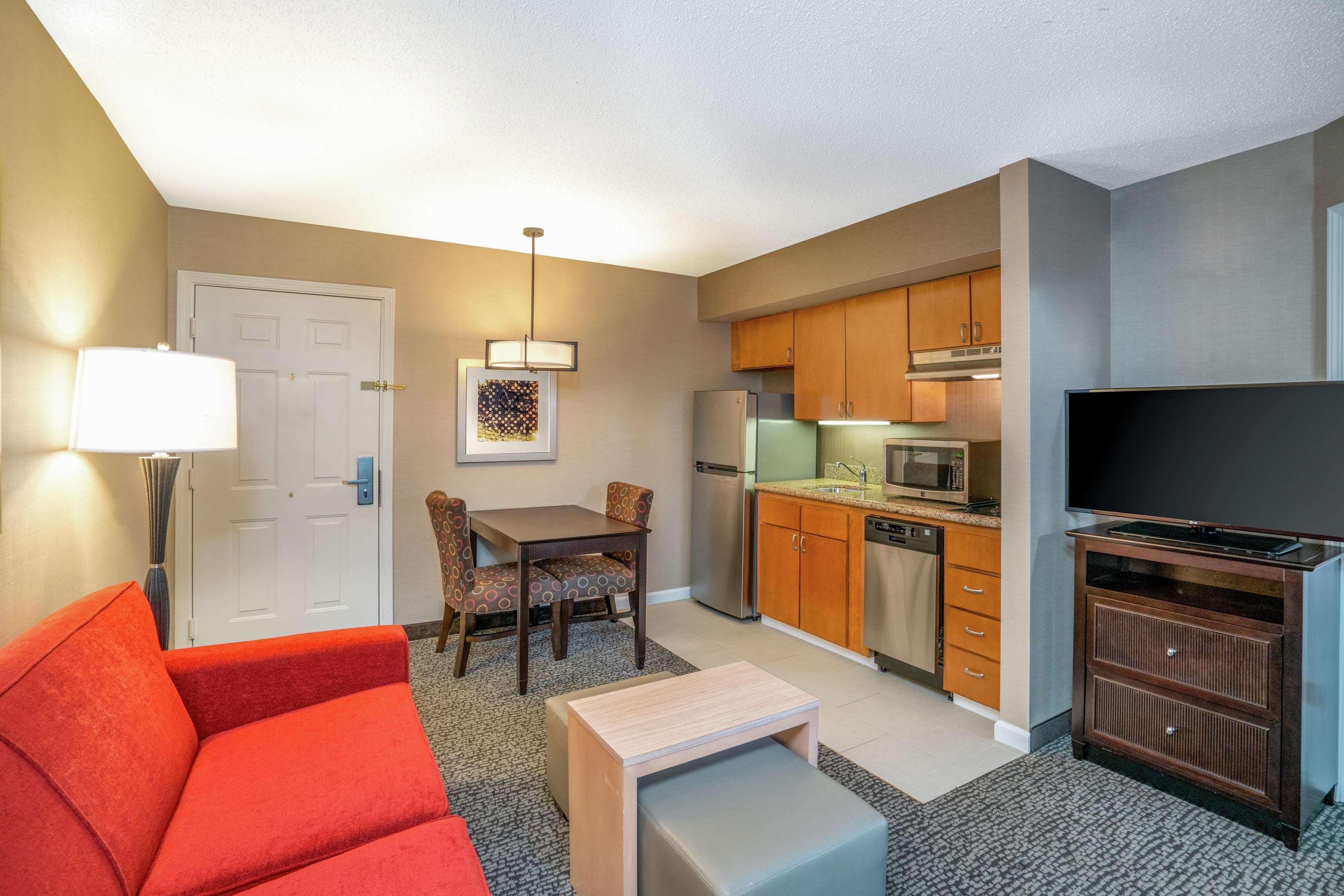 Homewood Suites Лафайетт Экстерьер фото